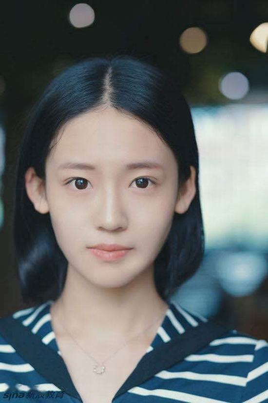 校花吃瓜记,校花吃瓜记，揭秘校园八卦背后的真相