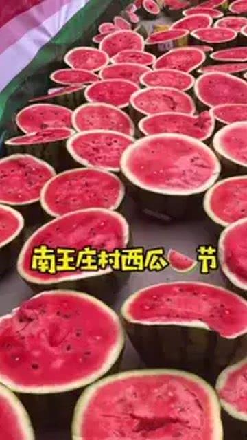 保定大街吃瓜,热闹非凡的吃瓜现场，揭秘街头美食文化