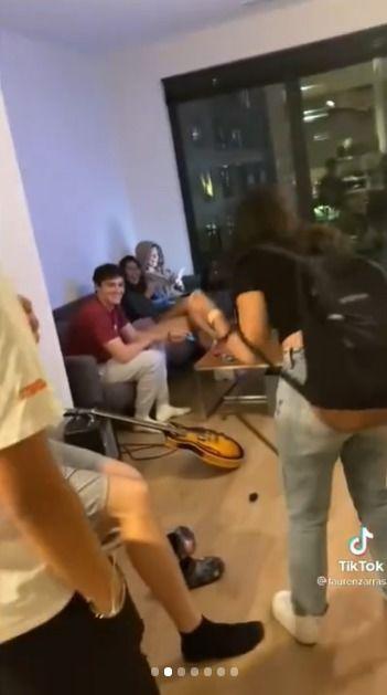 抖音吃瓜群众分享,揭秘网络热点背后的真相